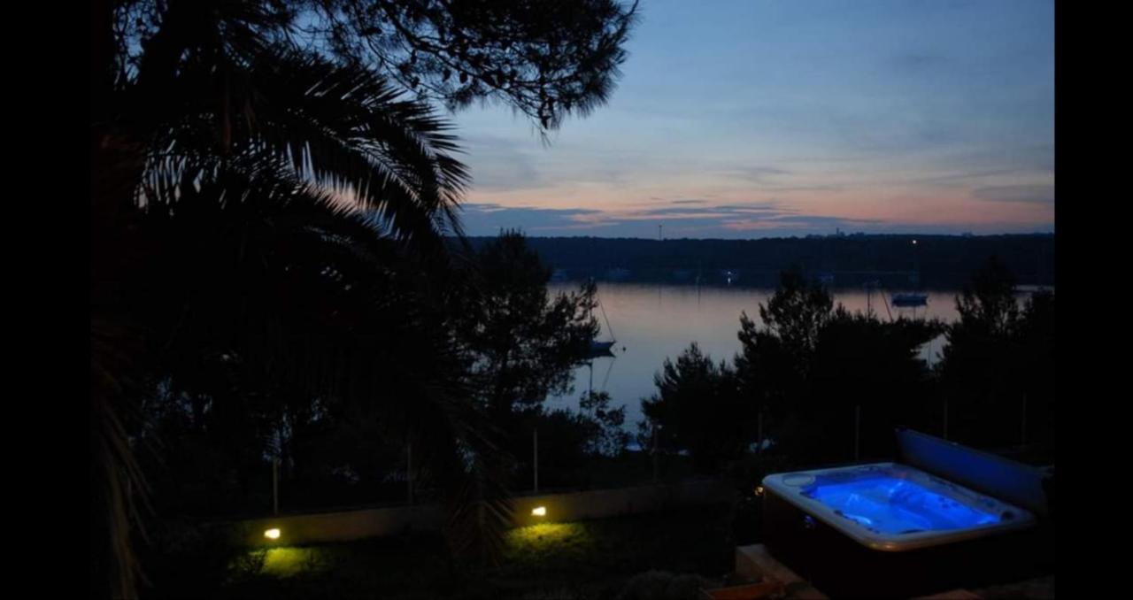 Calm Sea View Apartment Баньоле Екстериор снимка