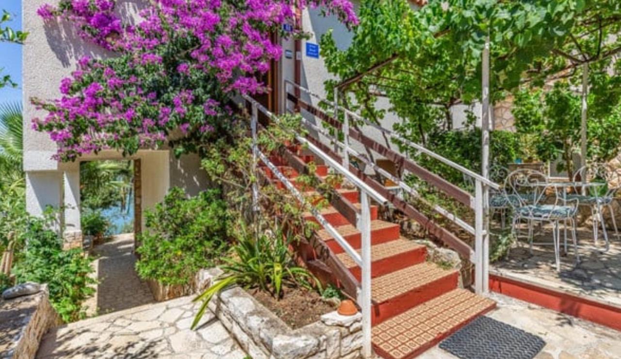 Calm Sea View Apartment Баньоле Екстериор снимка