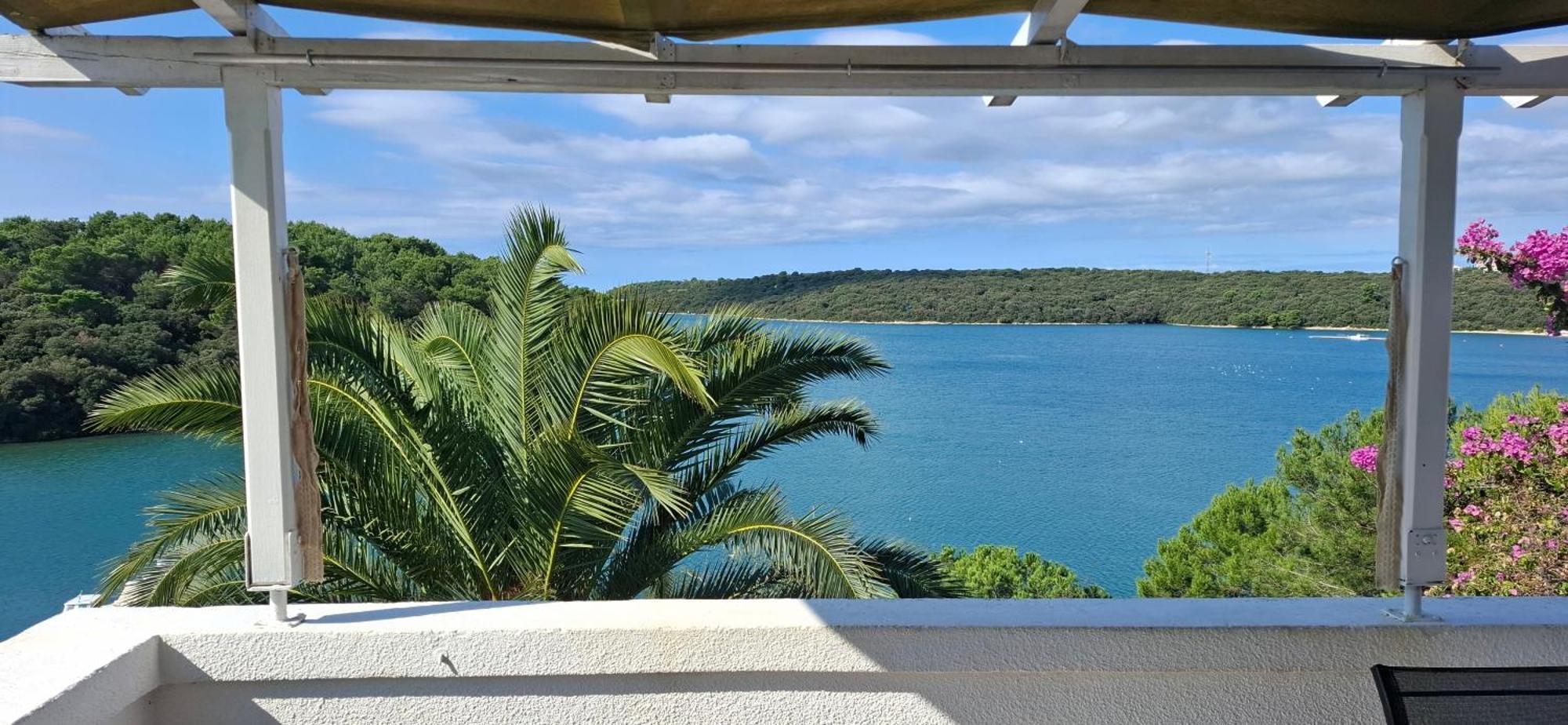 Calm Sea View Apartment Баньоле Екстериор снимка